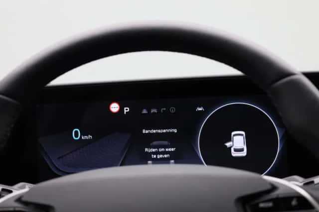 Kia EV6 (2022) thumbnail 9