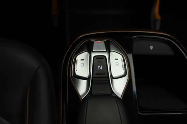Hyundai Ioniq (2018) thumbnail 12
