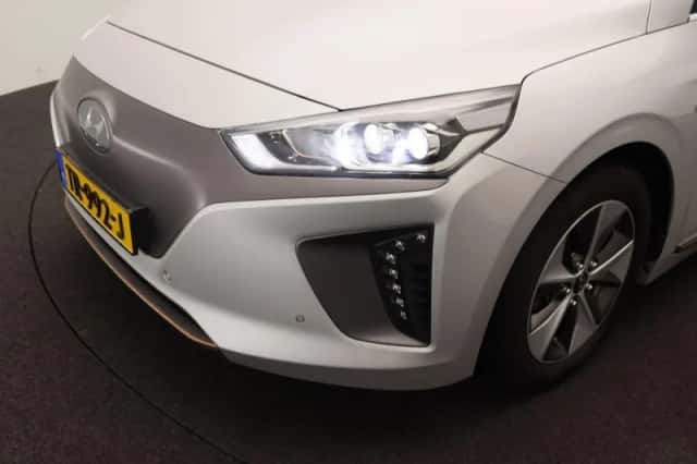 Hyundai Ioniq (2018) thumbnail 18