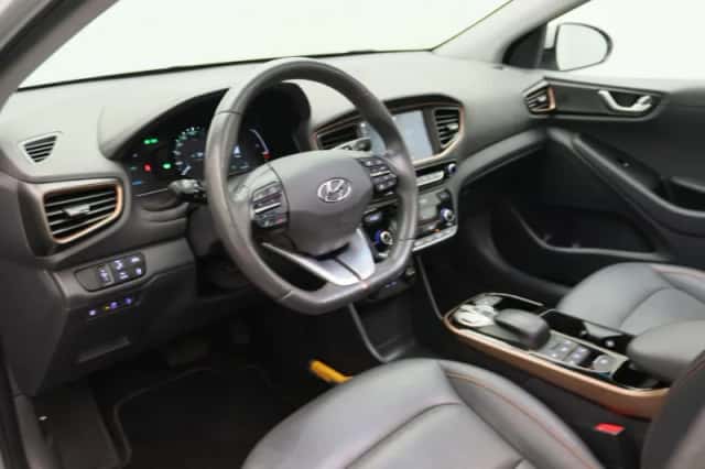 Hyundai Ioniq (2018) thumbnail 26