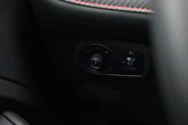 MG ZS EV (2025) thumbnail 23