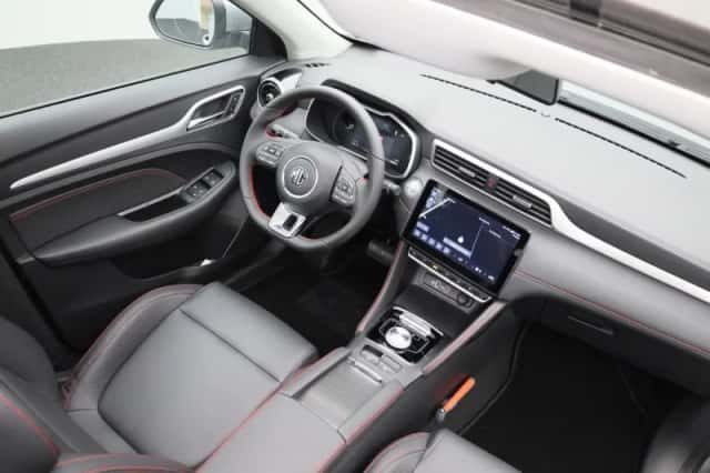 MG ZS EV (2025) thumbnail 33