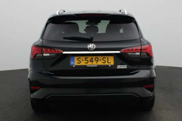 MG MG5 (2023) thumbnail 5