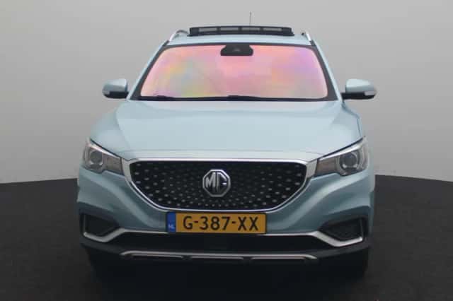 MG ZS EV (2019) thumbnail 3