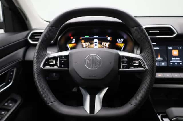 MG ZS (2025) thumbnail 8