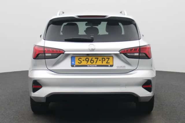 MG MG5 (2023) thumbnail 6