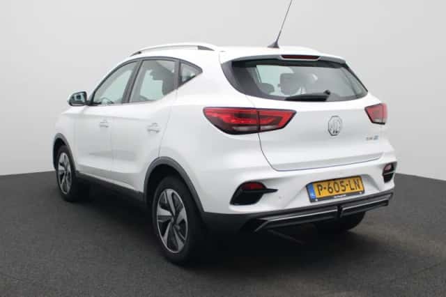 MG ZS EV (2022) thumbnail 2
