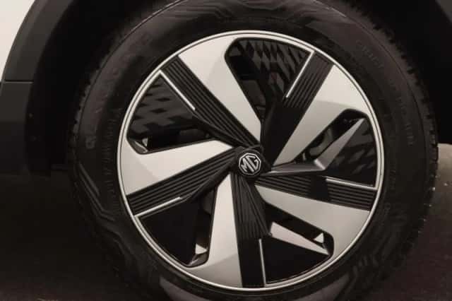 MG ZS EV (2023) thumbnail 16