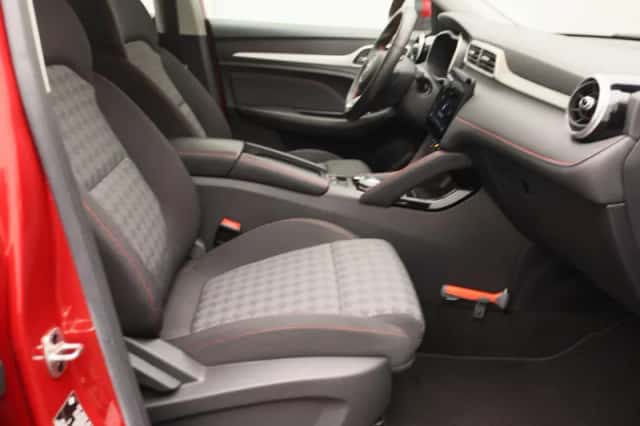 MG ZS EV (2023) thumbnail 23