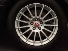 Jaguar XF (2017) thumbnail 18