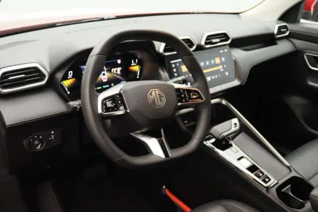 MG ZS (2025) thumbnail 24