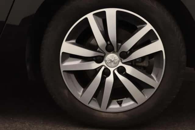 Peugeot 308 (2020) thumbnail 15