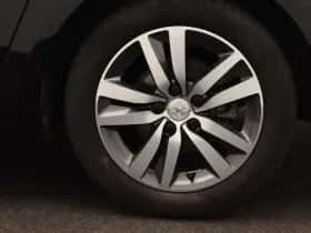 Peugeot 308 (2020) thumbnail 15