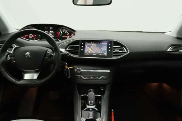 Peugeot 308 (2020) thumbnail 7