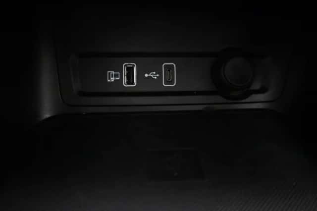 MG ZS EV (2023) thumbnail 22
