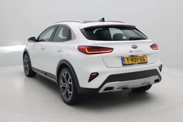 Kia XCeed (2021) thumbnail 2