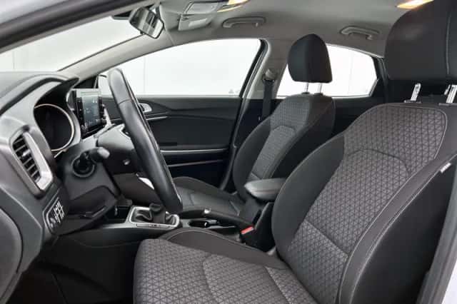 Kia XCeed (2021) thumbnail 2