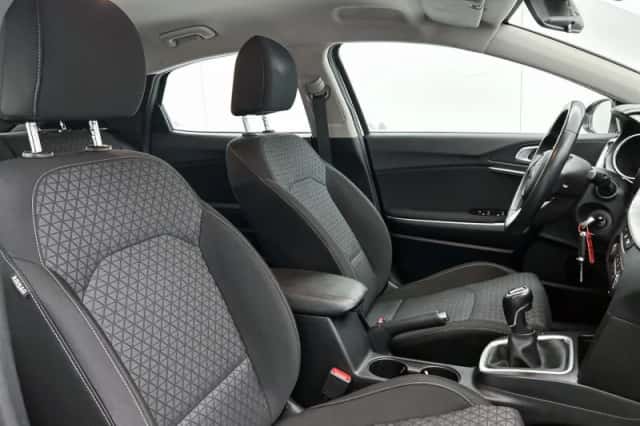 Kia XCeed (2021) thumbnail 4