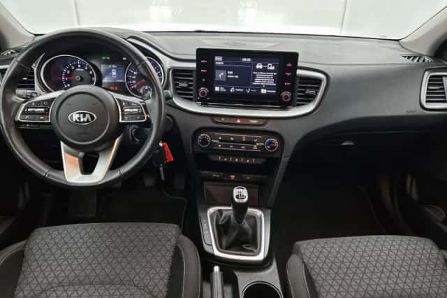 Kia XCeed (2021) thumbnail 6