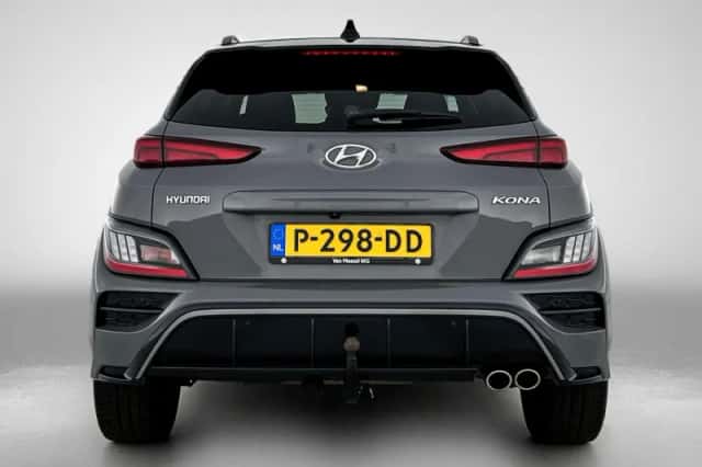 Hyundai Kona (2022) thumbnail 3