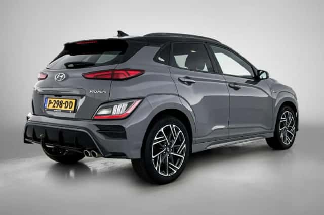 Hyundai Kona (2022) thumbnail 4