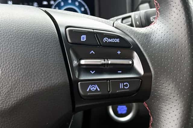 Hyundai Kona (2022) thumbnail 6