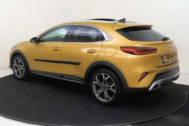 Kia XCeed (2021) thumbnail 4