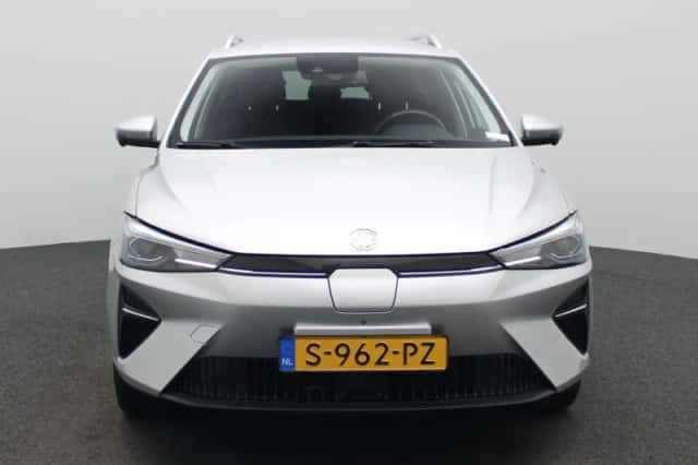 MG MG5 (2023) thumbnail 4