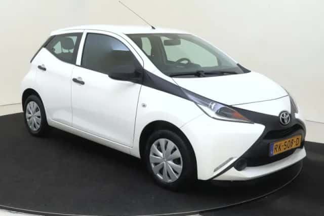 Toyota Aygo (2017) thumbnail 4