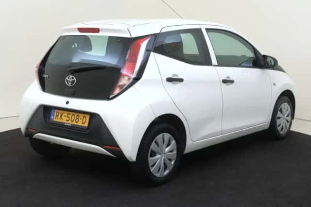 Toyota Aygo (2017) thumbnail 6