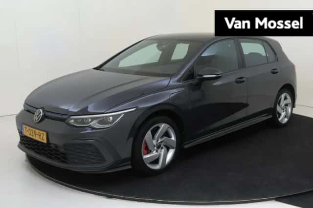 Volkswagen Golf (2021) thumbnail 1