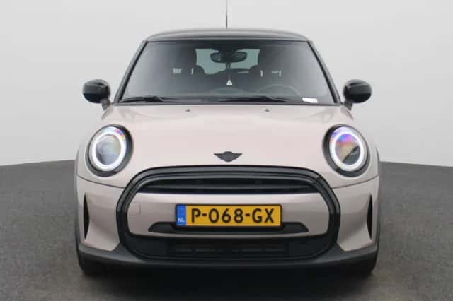 MINI Cooper (2022) thumbnail 4