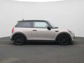 MINI Cooper (2022) thumbnail 6