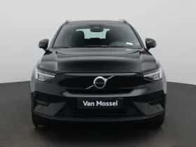 Volvo XC40 (2023) thumbnail 3