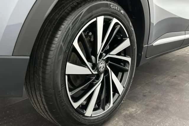 MG ZS (2026) thumbnail 3