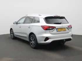 MG MG5 (2023) thumbnail 2