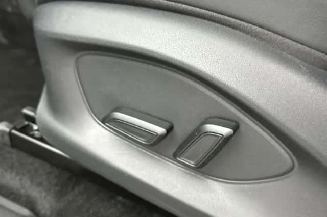 MG ZS (2025) thumbnail 11