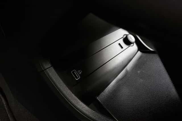 MG ZS EV (2019) thumbnail 39