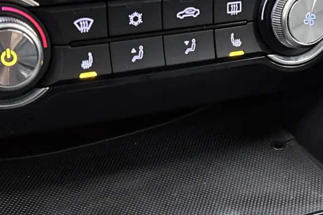 MG ZS EV (2019) thumbnail 9