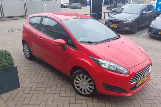Ford Fiesta (2015) thumbnail 6