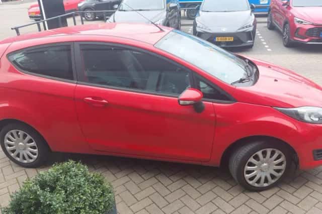 Ford Fiesta (2015) thumbnail 7