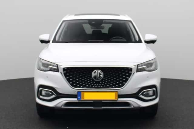 MG MG HS (2023) thumbnail 3