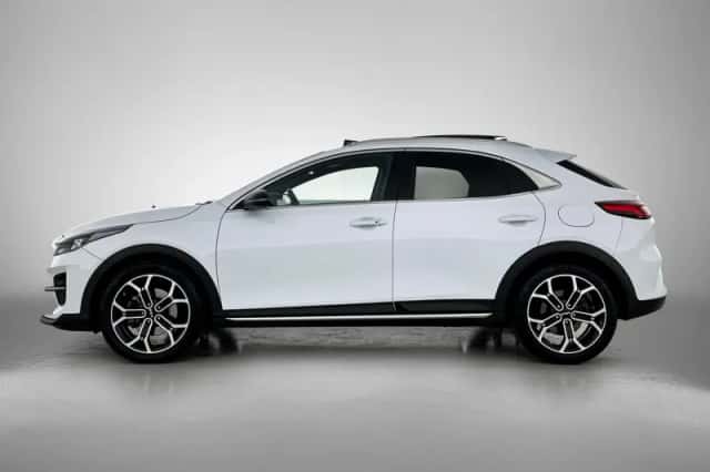 Kia XCeed (2022) thumbnail 3