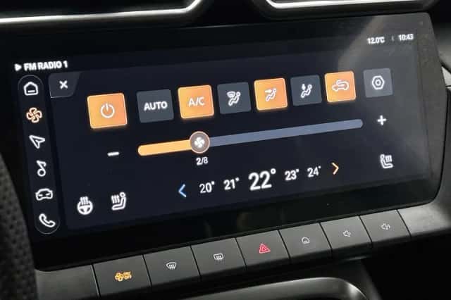MG ZS (2025) thumbnail 25