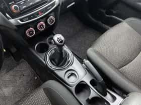 Mitsubishi ASX (2016) thumbnail 16