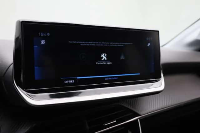 Peugeot 208 (2023) thumbnail 28