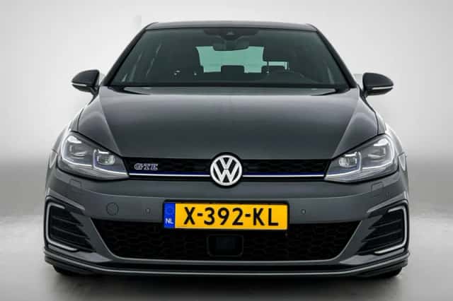 Volkswagen Golf (2020) thumbnail 6