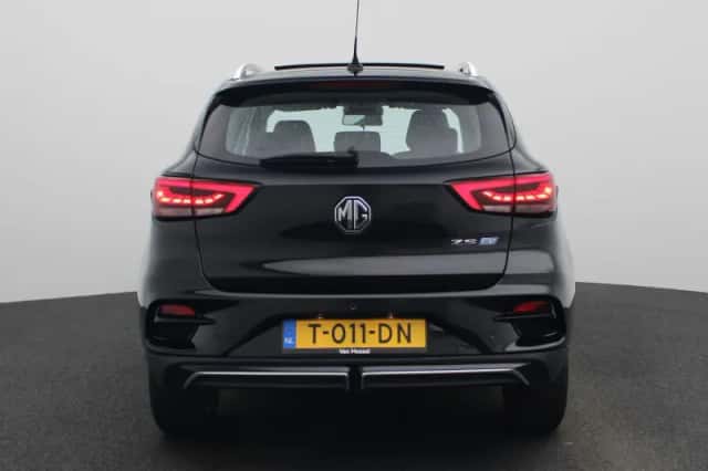 MG ZS EV (2023) thumbnail 6