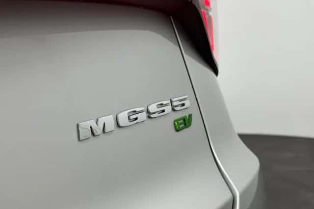 MG MGS5 EV (2026) thumbnail 3