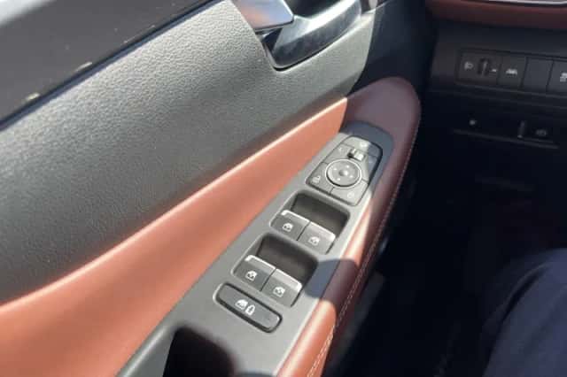 Hyundai Santa Fe (2021) thumbnail 14